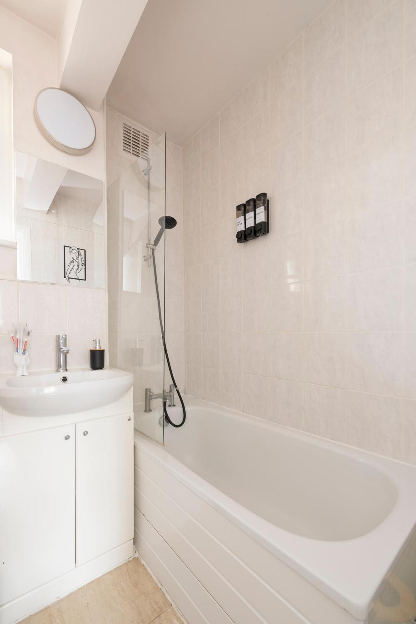 Comfy 1-bed Flat Near Kensington Appartement Londen